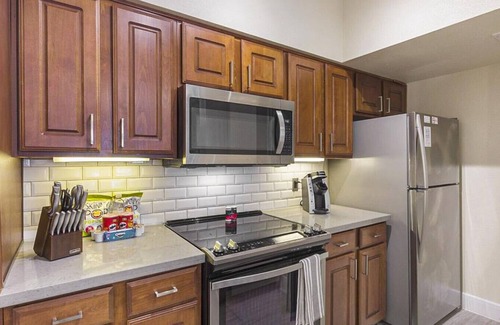 Energy Corridor Apartment | Landing at Village on Memorial Townhomes - 1 Bedroom in Energy Corridor
