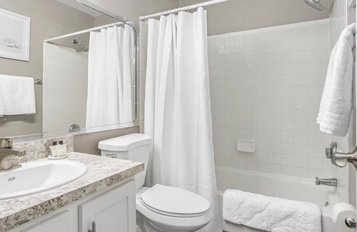 Plant City Apartment | Landing at Walden Lake - 2 Bedrooms in Downtown Plant City