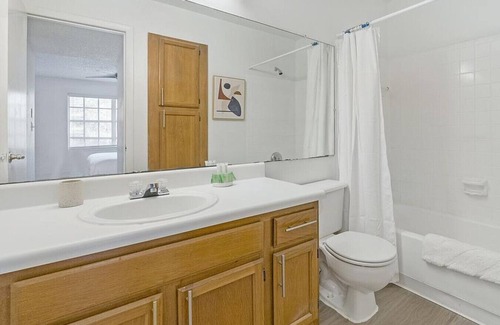 Plant City Apartment | Landing at Walden Lake - 3 Bedrooms in Downtown Plant City