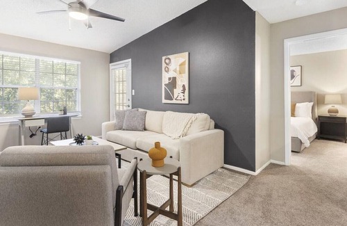 Plant City Apartment | Landing at Walden Lake - 2 Bedrooms in Downtown Plant City