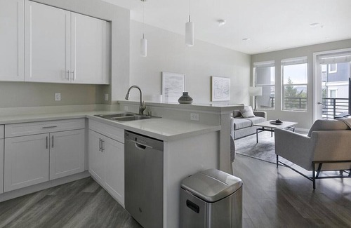 Sparks Apartment | Landing at Waterfront at the Marina - 1 Bedroom in Downtown Sparks