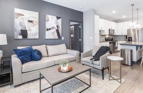 Keller Apartment | Landing at Westhouse - 2 Bedrooms in Downtown Fort Worth