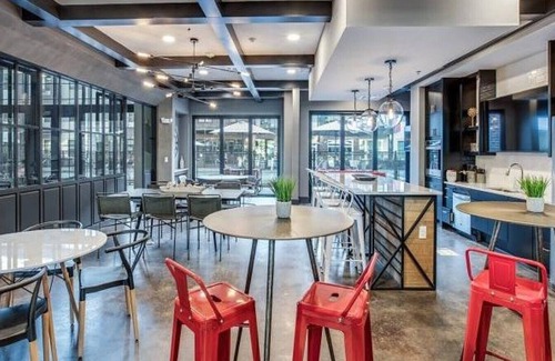Keller Apartment | Landing at Westhouse - 1 Bedroom in Downtown Fort Worth