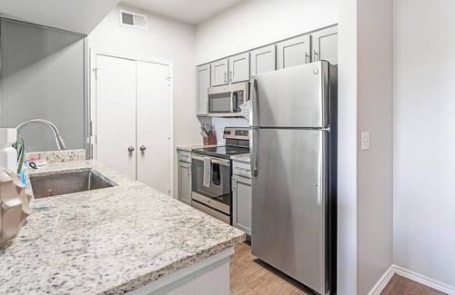 San Antonio Apartment | Landing at Westwood Terrace - 2 Bedrooms in Ala.