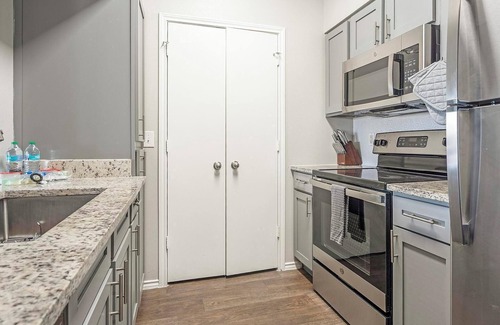 San Antonio Apartment | Landing at Westwood Terrace - 2 Bedrooms in Ala.