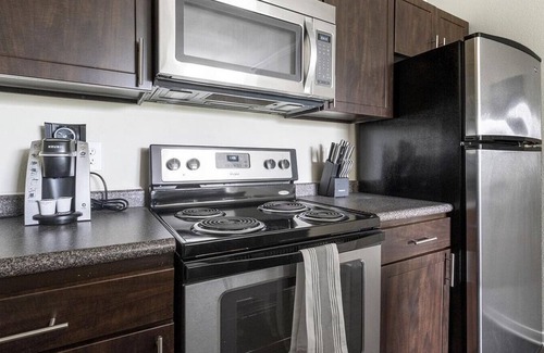 Alden Bridge Apartment | Landing at Whispering Pines Ranch - 1 Bedroom in Alden Bridge