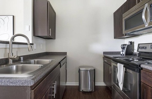 Alden Bridge Apartment | Landing at Whispering Pines Ranch - 1 Bedroom in Alden Bridge