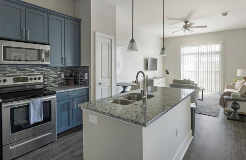 Nassau Bay Apartment | Landing | Beautiful 1BD, Gym, Pool
