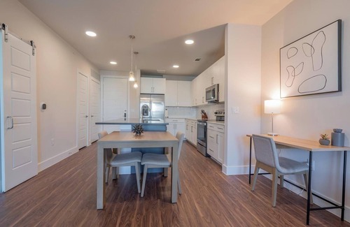 Wetmore Apartment | Landing | Beautiful 1BD, Clubhouse, Pool