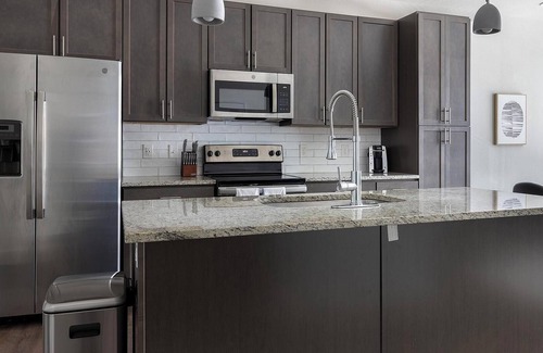 Stone Oak Apartment | Landing | Beautiful 1BD, Pool, Clubhouse