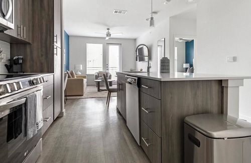 San Antonio Apartment | Landing | Beautiful 1BD, Gym, Pool