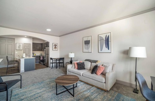 Corryville Apartment | Landing | Beautiful 1BD, Pool, Gym