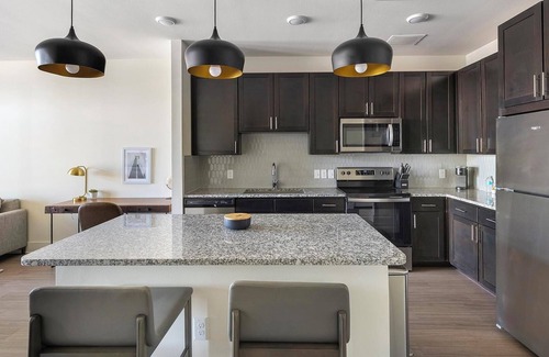 Fort Worth Apartment | Landing | Beautiful 1BD, Courtyard, Game Room