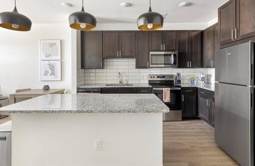 Fort Worth Apartment | Landing | Beautiful 1BD, Gym, Yoga Studio