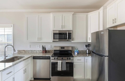 Huntsville Apartment | Landing | Beautiful 1BD, Gym, Clubhouse