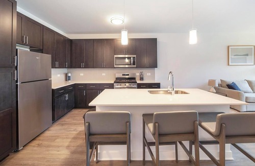 Schaumburg Apartment | Landing | Beautiful 1BD, Yoga Studio, Gym