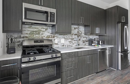 Washington Ave./ Memorial Park Apartment | Landing | Beautiful 1BD, Clubhouse, Rooftop Lounge