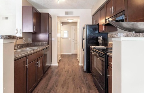 Germantown Apartment | Landing | Beautiful 1BD, Gym, Pool