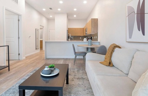 Florida Center Apartment | Landing | Beautiful 1BD, Game Room, Yoga Studio