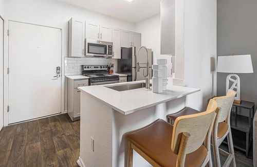 Tempe Apartment | Landing | Beautiful 1BD, Game Room, Pool