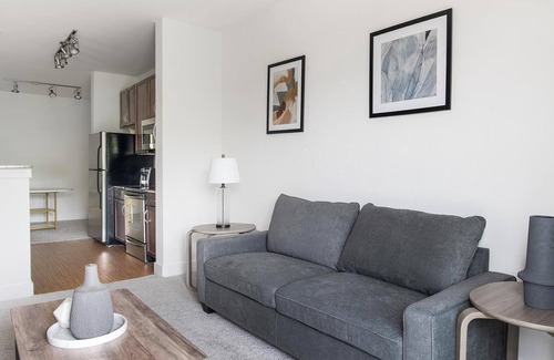 Park Central Apartment | Landing | Beautiful 1BD, Pool, Courtyard