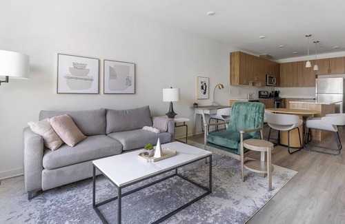 Carteret Apartment | Landing | Beautiful 1BD, Gym, Courtyard