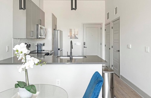 Nashville Apartment | Landing | Beautiful 1BD, Gym, Pool