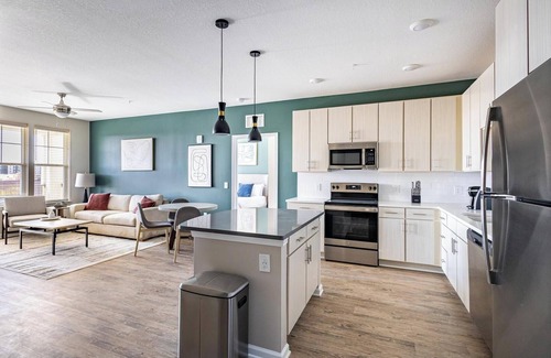 Kenton Apartment | Landing | Beautiful 2BD, Pool, Clubhouse