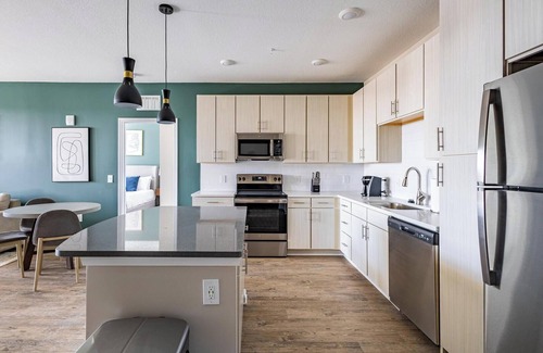 Kenton Apartment | Landing | Beautiful 2BD, Pool, Clubhouse
