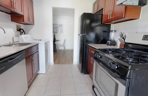 Greenbelt Apartment | Landing | Beautiful 2BD, Pool, Gym