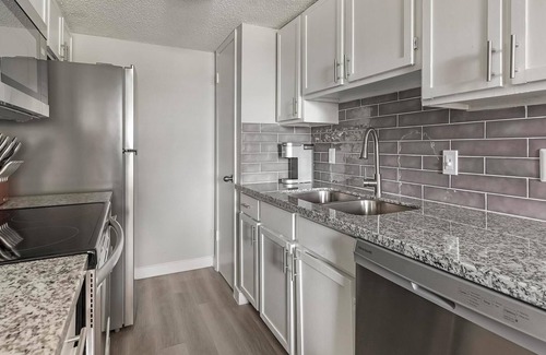 Southside Apartment | Landing | Chic 1BD, Clubhouse, Gym