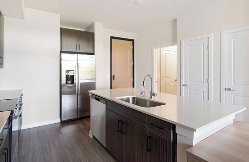 Wetmore Apartment | Landing | Chic 1BD, Clubhouse, Gym
