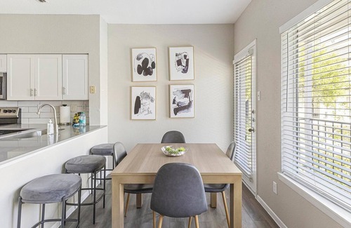 Fort Worth Apartment | Landing | Chic 1BD, Courtyard, Gym