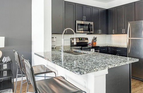Austin Apartment | Landing | Chic 1BD, Courtyard, Pool