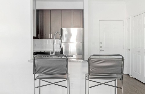 Austin Apartment | Landing | Chic 1BD, Courtyard, Pool