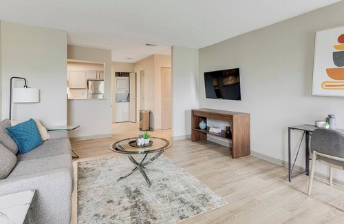 Huntsville Apartment | Landing | Chic 1BD, Pool, Clubhouse