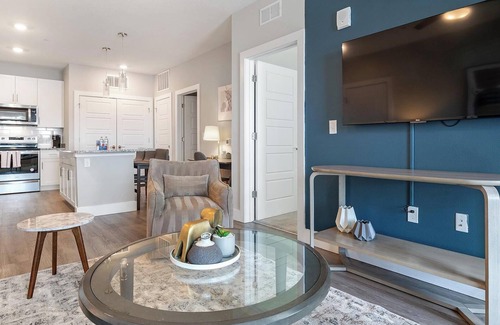 Southeast Orlando Apartment | Landing | Chic 1BD, Pool, Gym