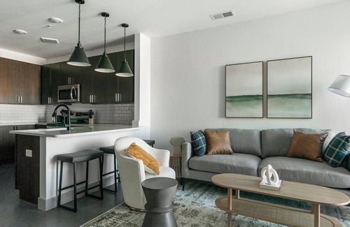 Richmond Apartment | Landing | Chic 1BD, Pool, Clubhouse