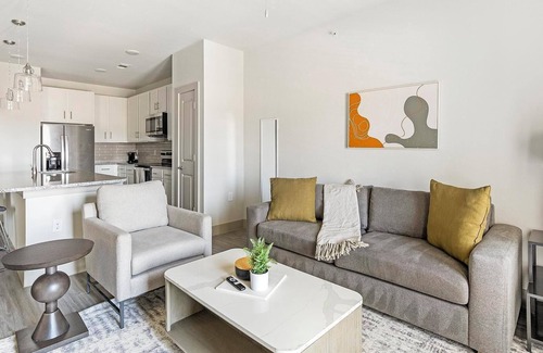 South Arlington Apartment | Landing | Chic 1BD, Clubhouse, Pool