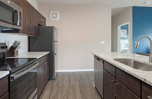 New Braunfels Apartment | Landing | Chic 1BD, Gym, Pool