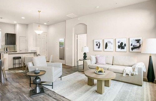 Allen Apartment | Landing | Chic 1BD, Yoga Studio, Clubhouse