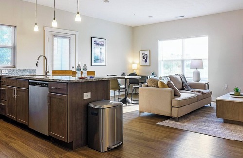 Cartersburg Apartment | Landing | Chic 2BD, Clubhouse, Courtyard