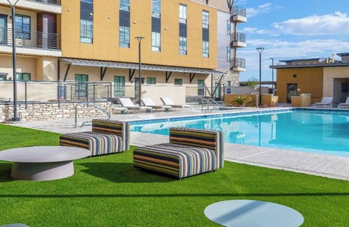 Goodyear Apartment | Landing | Chic 2BD, Clubhouse