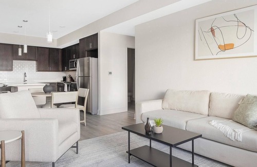 Palmetto Apartment | Landing | Chic 2BD, Clubhouse, Pool