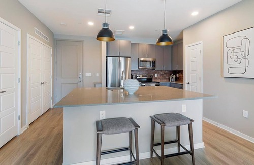 Warehouse District Apartment | Landing | Chic 2BD, Clubhouse, Rooftop Lounge