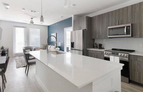 San Antonio Apartment | Landing | Chic 2BD, Gym, Clubhouse