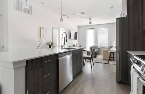 San Antonio Apartment | Landing | Chic 2BD, Gym, Clubhouse