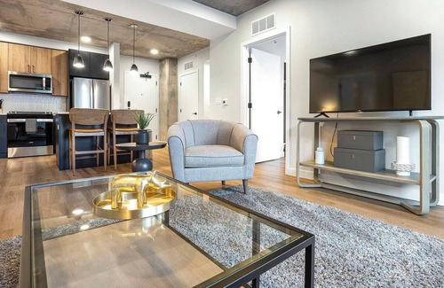 Englewood Apartment | Landing | Chic 2BD, Gym, Rooftop Lounge