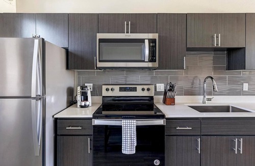 Maryvale Village Apartment | Landing | Chic 2BD, Yoga Studio, Clubhouse