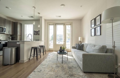 Charlotte Apartment | Landing | Chic Studio, Clubhouse, Pool